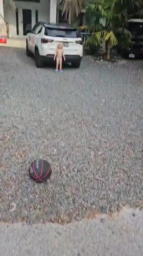 Casual evening in Islamorada: driveway play and sandwiches