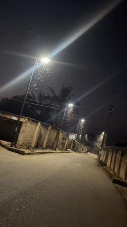Evening street activity and pedestrian sightings recorded in Jos