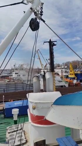Morning barge operations captured at Rybinsk port
