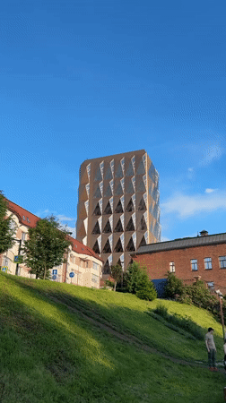 Yekaterinburg park stroll: keyboard monument, roses, and bold architecture