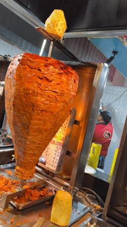 Early morning street life documented in San Bernardino Tlaxcalancingo