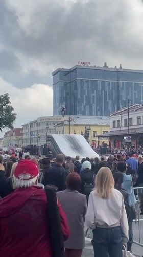 Motorcycle stunt show draws crowds in Yekaterinburg