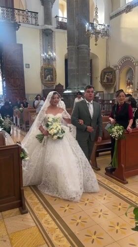Wedding ceremony held at Puebla church with reception festivities