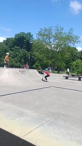 Kids enjoy sunny day activities in Goryachiy Klyuch parks