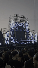 Outdoor concert draws young crowd in Buenos Aires