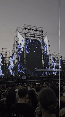 Outdoor concert draws young crowd in Buenos Aires