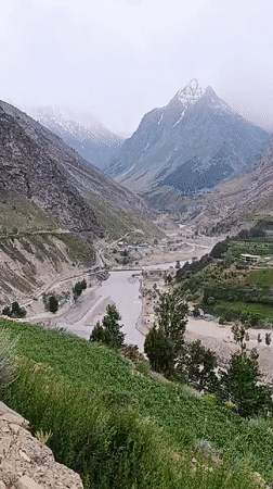 Tandi valley: rivers, wildflowers, and mountain mist