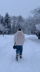 Winter photography session documented in snowy Zakopane, Poland
