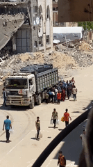 Water collection and daily survival in damaged Khan Yunis