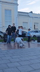Breakdancing, street art, and live music in Yekaterinburg