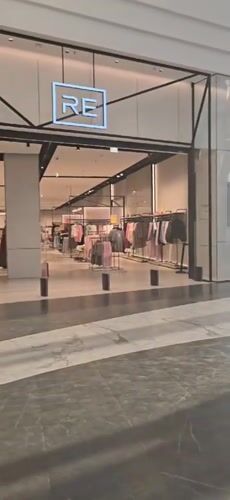 Shopping district activity documented in Grozny, Russia