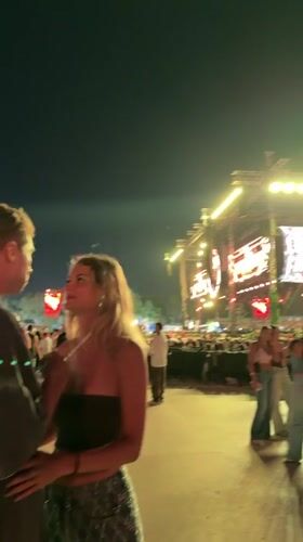 Major outdoor concert draws thousands to Ramat Gan stadium