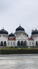 Morning prayer preparations documented at Banda Aceh's Grand Mosque