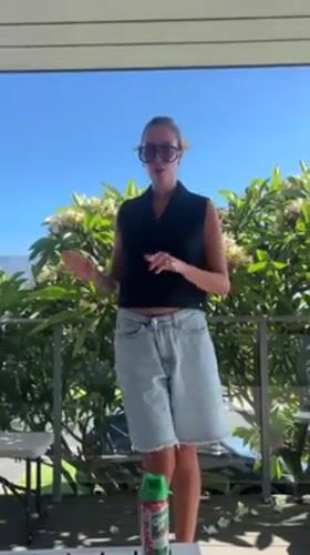 Residents enjoy evening leisure time with pet in Bulli
