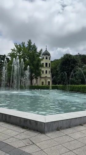 Tourist documents fountains and monuments in Vratsa public square