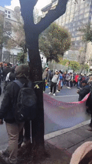 Large crowd gathers for apparent march in La Paz