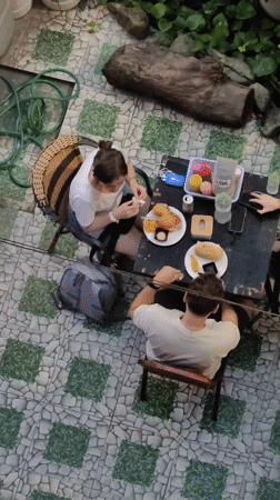 Daily life moments captured across Bãi Cháy, Vietnam