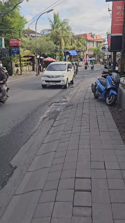 Morning street scenes documented in North Kuta, Indonesia