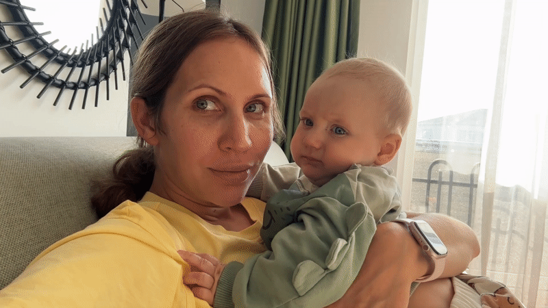 Woman uses light-emitting scalp device in Fethiye, Turkey