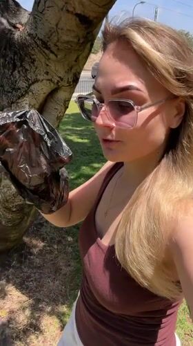 Woman with plastic bag spotted in Bat Yam park