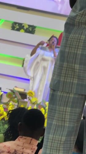 Church service with choir, dancing draws congregation in Lugbe