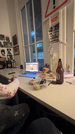 Late-night YouTube session at a Buenos Aires desk