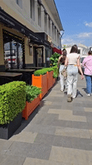 Moscow street life captured in 23 everyday moments