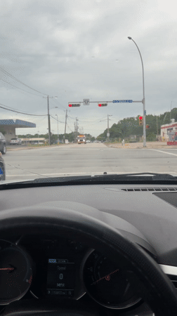 Fire truck responds through Arlington intersection on Arkansas road