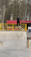 Spring afternoon recreation documented across Ufa parks and public spaces