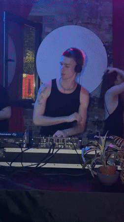 Night out at Belgrade club captured in 26 memories