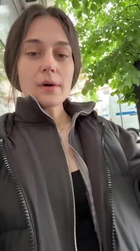 Woman documents salon visit in rainy Veliko Tarnovo