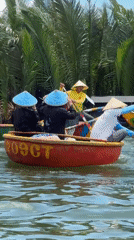 Cultural boat dancing observed on Đà Nẵng river
