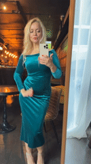 Teal velvet dress, Moscow mirror selfies, Russian magazine feature