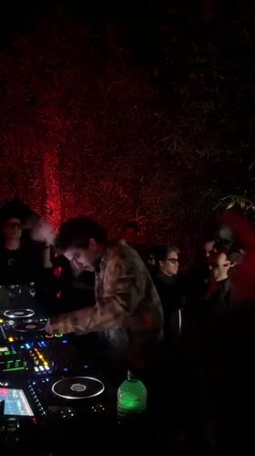 DJ performs outdoor set in San Pedro Zacachimalpa