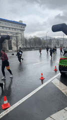 Marathon runners brave rainy conditions in Moscow streets