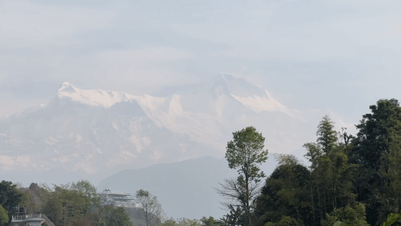 Witnesses capture dawn mountain views in Pokhara, Nepal