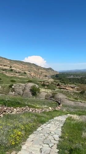 Visitor captures scenic views at ancient Uplistsikhe cave city