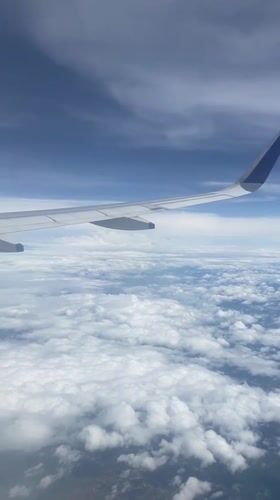 Passenger films aerial views of Chennai from airplane window