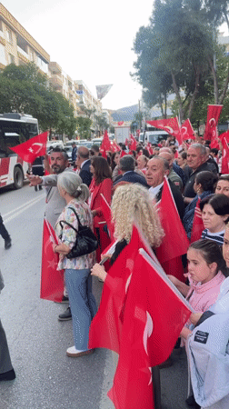 Turkish flag-waving crowd gathers on Gaziemir street