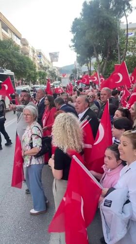 Turkish flag-waving crowd gathers on Gaziemir street