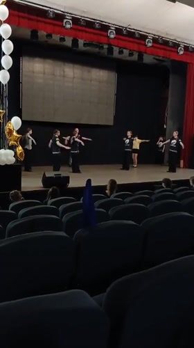 Youth dance troupe performs at Votkinsk theater