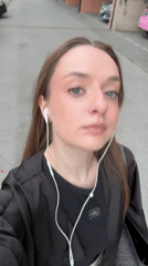 Street selfie and swallow nest documented in Kragujevac