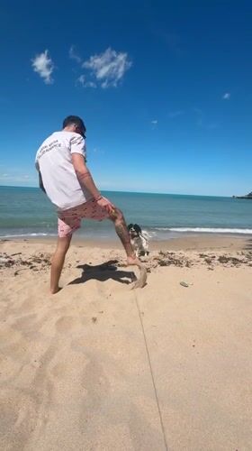 Dog walker spotted on Tsarevo beach wearing anti-social media shirt