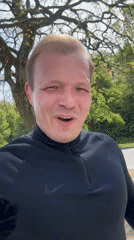 Man records outdoor selfie video in sunny Vancouver