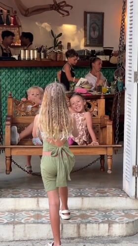 Children spotted at different Kuta locations during morning hours