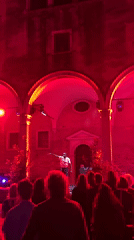 Evening courtyard event with performance and Prosecco service in Venice
