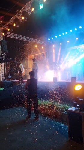 Stage show and meal documented simultaneously in Kalamassery