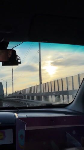 Traveler documents afternoon journey through Klin, Russia