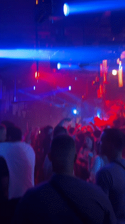 Busy nightclub in บ้านบางรักษ์ lit up on a Saturday night