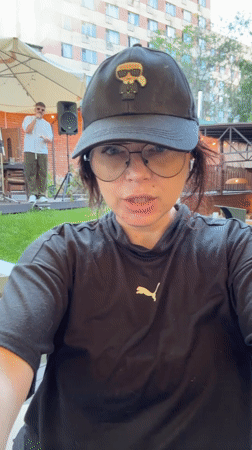 Street performer entertains diners at Vinnytsia outdoor cafe